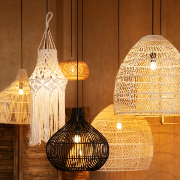 LAMPADARI E LAMPADE