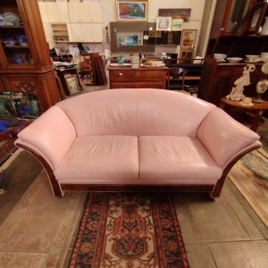 DIVANO PELLE ROSA 