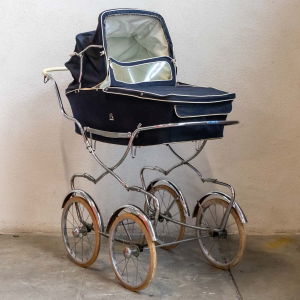 CARROZZINA VINTAGE CON PASSEGGINO
