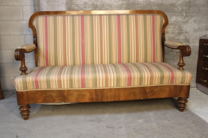 DIVANO 1800 TESSUTO A RIGHE STILE LUGI F