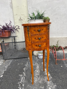 TAVOLINO FAGIOLINO INTARSIATO