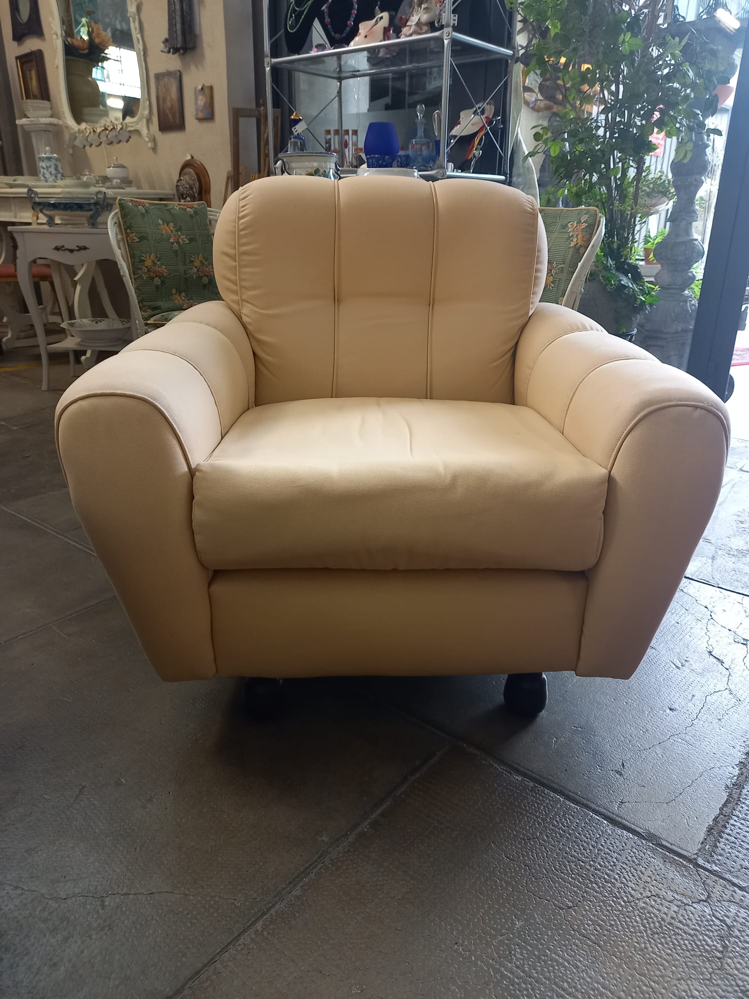 -shop-shop-mobili-e-arr-moderni-poltrona-moderna-colorata